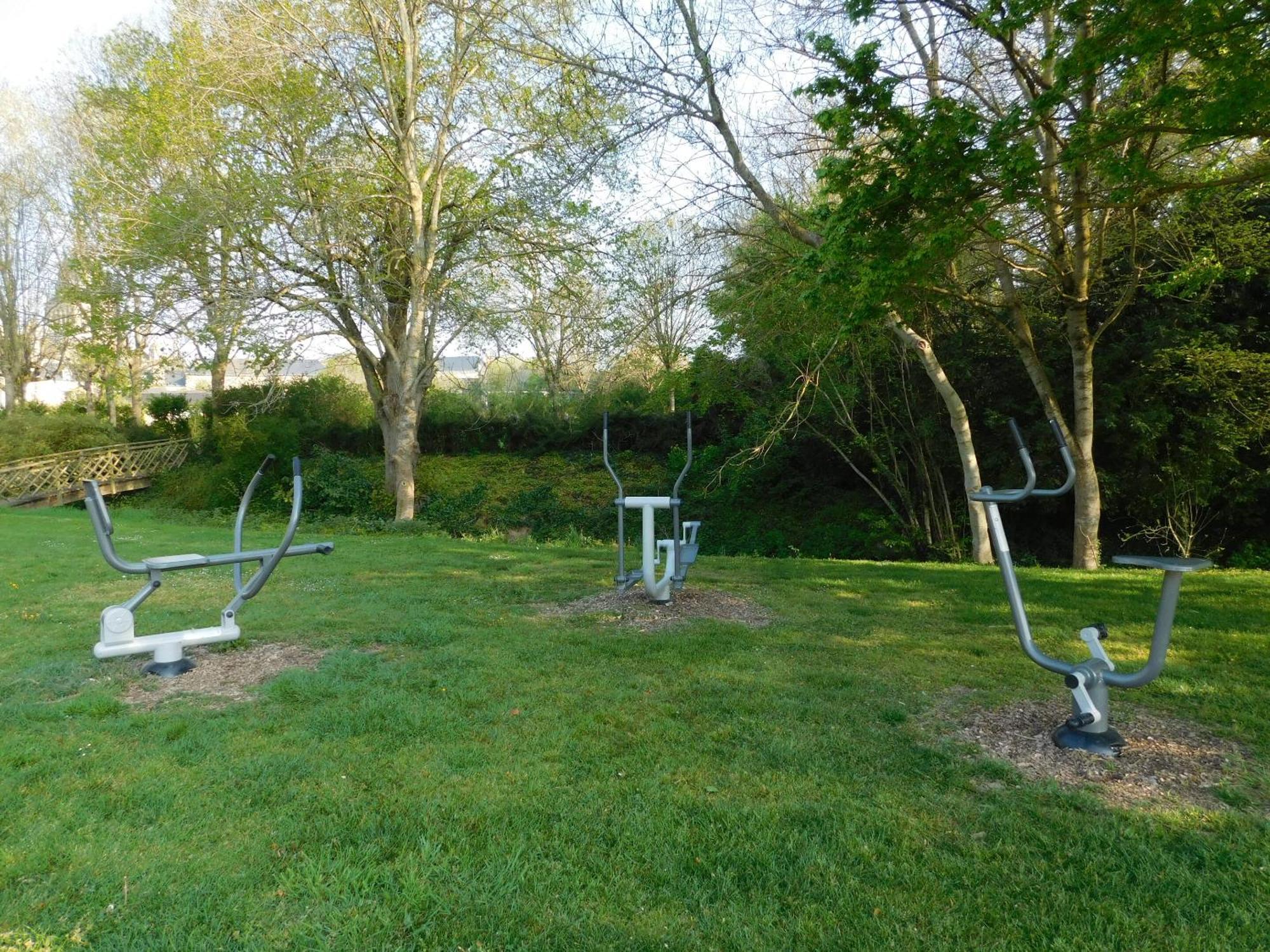 Village De Gites Nature Et Jardin Bouere Eksteriør bilde